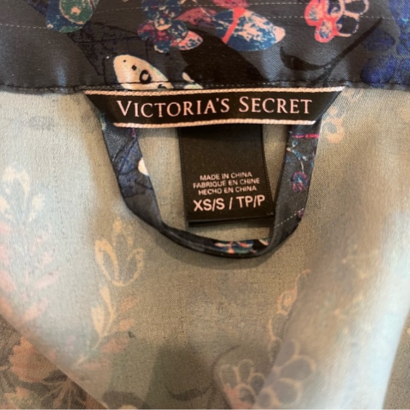 Victoria’s Secret Robe floral blue - Picture 4 of 5